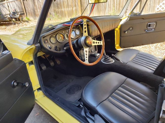 Mg-C-1968-Yellow-2