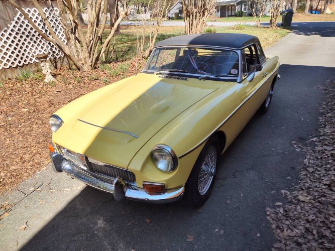 Mg-C-1968-Yellow-7