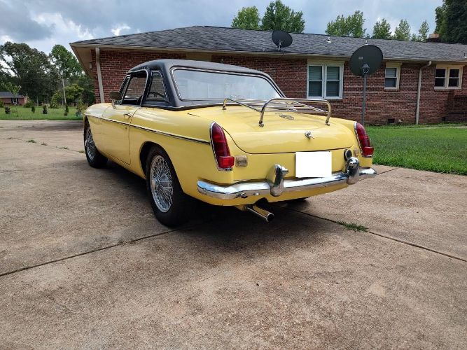 Mg-C-1968-Yellow-Black-2