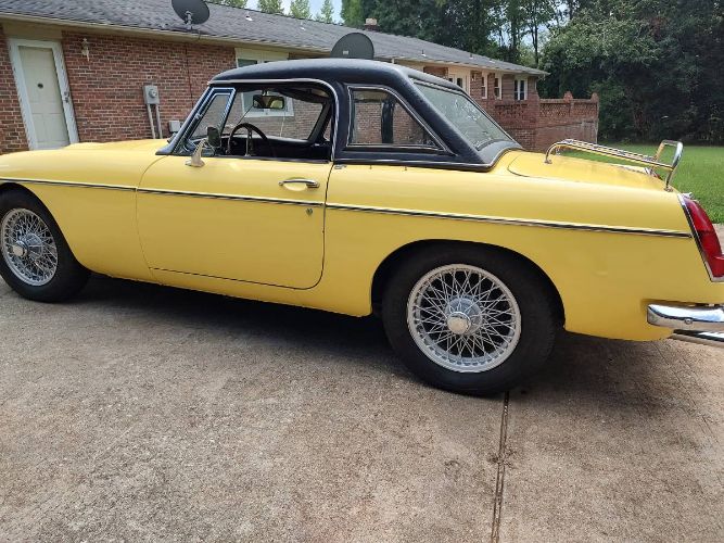 Mg-C-1968-Yellow-Black-5