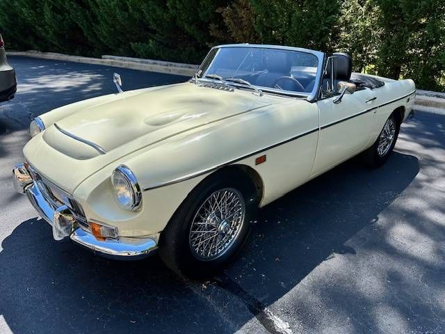 Mg-C-1969-Snowberry-White