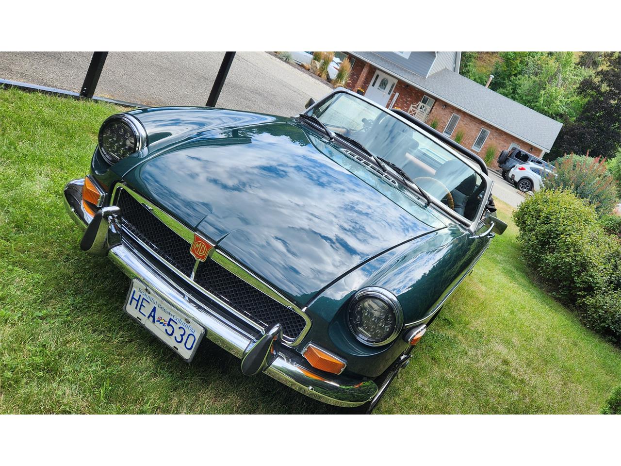 Mg-Mgb-1973-British-Racing-Green-Tan-1
