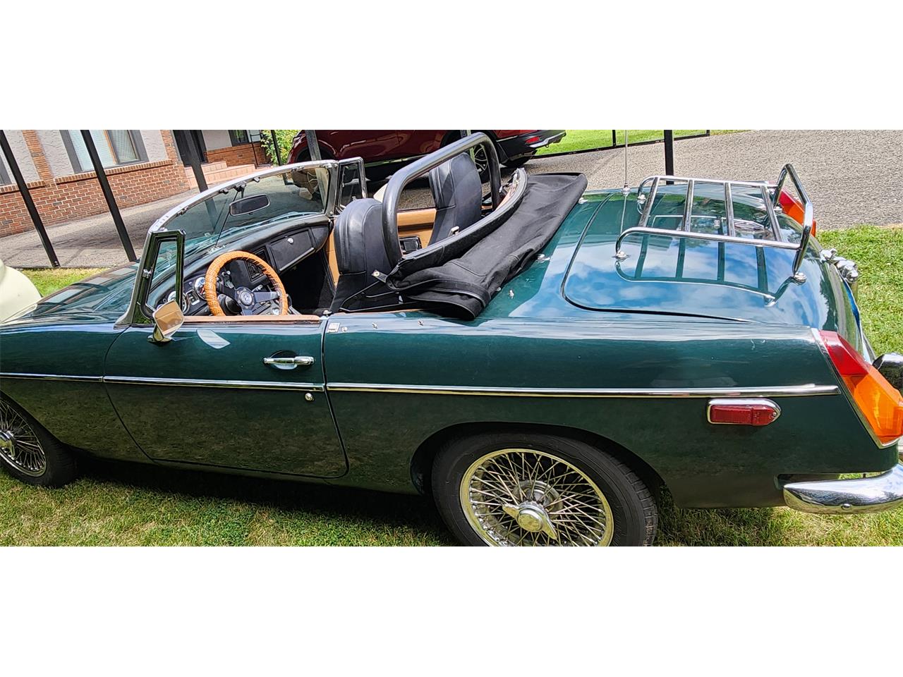 Mg-Mgb-1973-British-Racing-Green-Tan-4