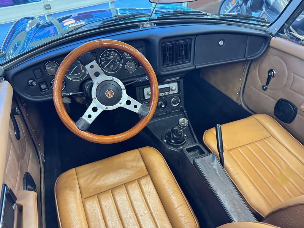 Mg-Mgb-roadster-1980-green-6