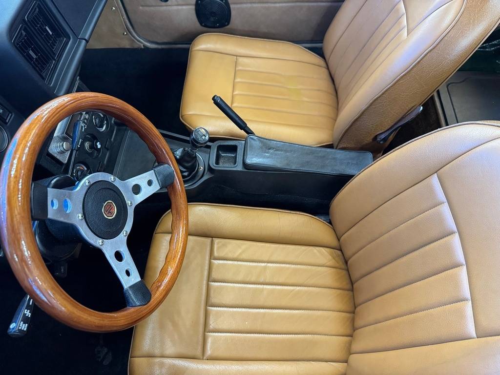 Mg-Mgb-roadster-1980-green-7