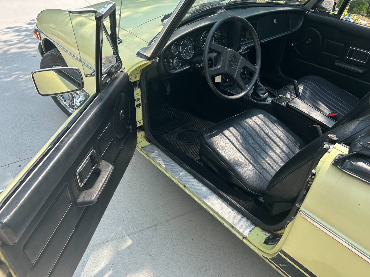 Mg-mgb-1977-yellow-10