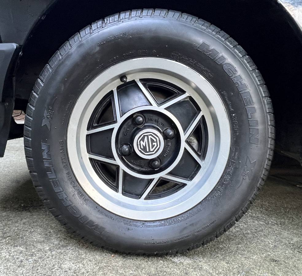Mg-mgb-1980-black-11