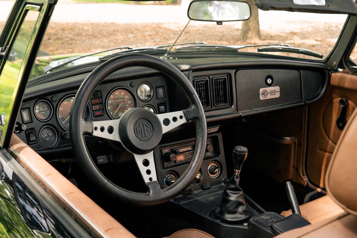 Mg-mgb-le-1980-black-8