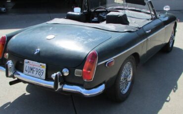 Mg-mgb-roadster-1971-green-2