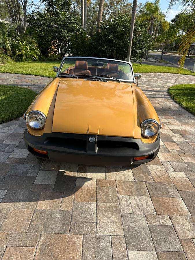 Mgb-1977-yellow-3