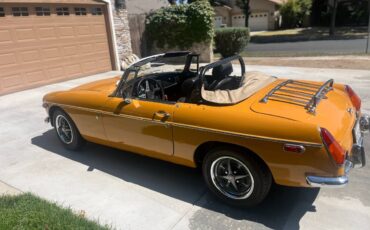Mgb-convertible-1972-custom-1
