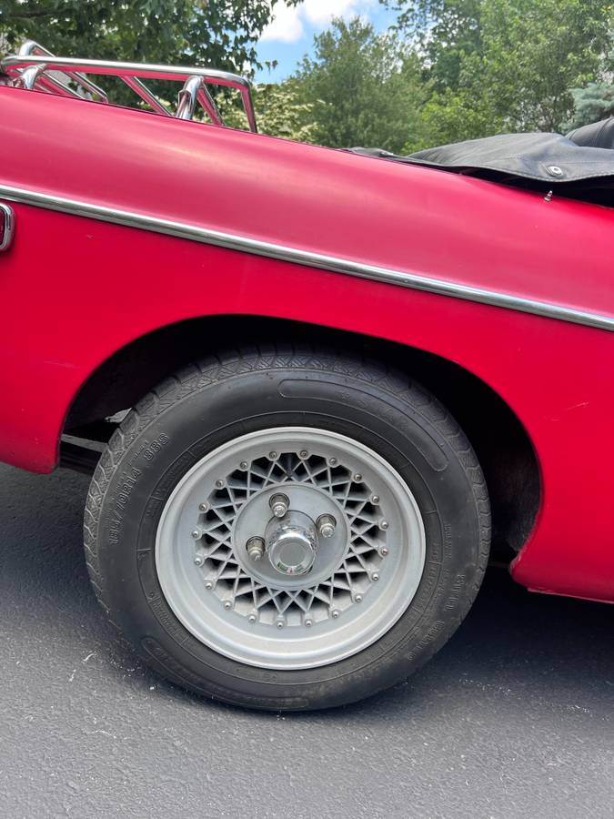 Mgb-convertible-1976-red-22