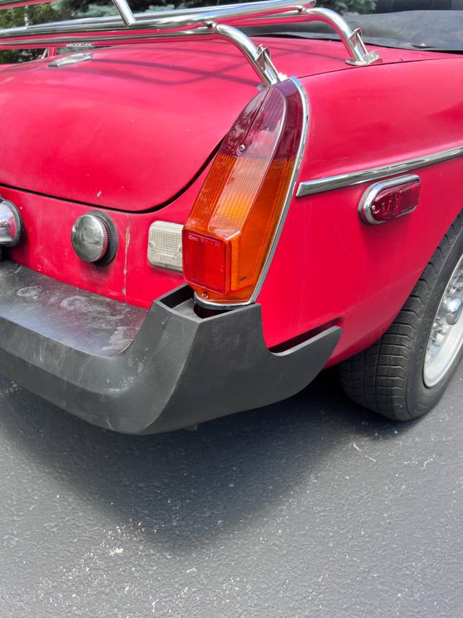 Mgb-convertible-1976-red-23