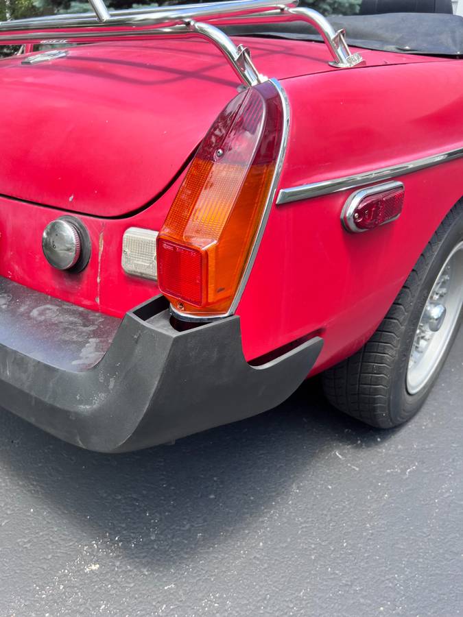 Mgb-convertible-1976-red-24
