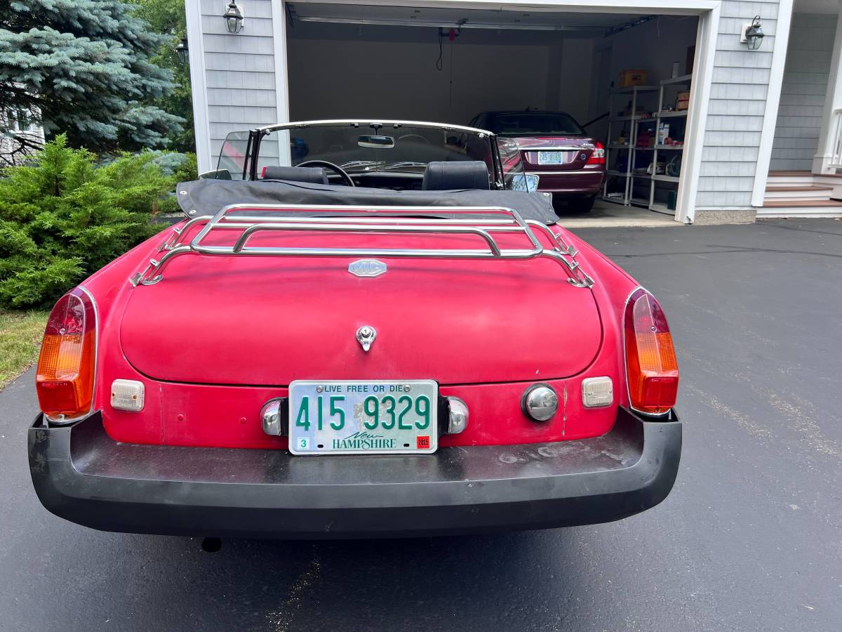 Mgb-convertible-1976-red-26