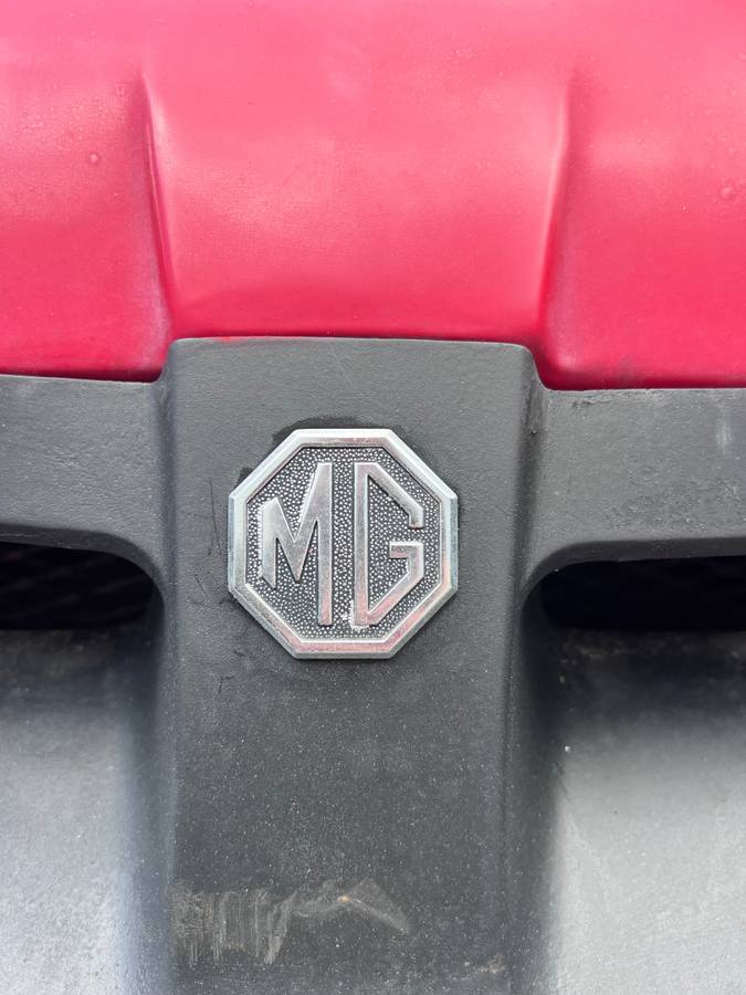 Mgb-convertible-1976-red-30