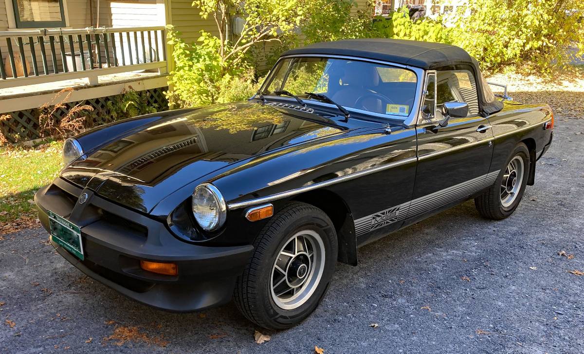 Mgb-roadster-1980-black-2