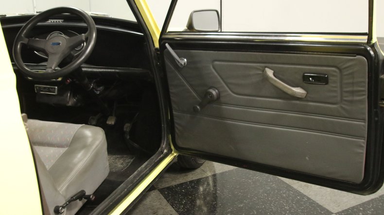 Mini-1970-Yellow-Gray-11