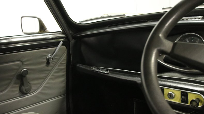 Mini-1970-Yellow-Gray-14