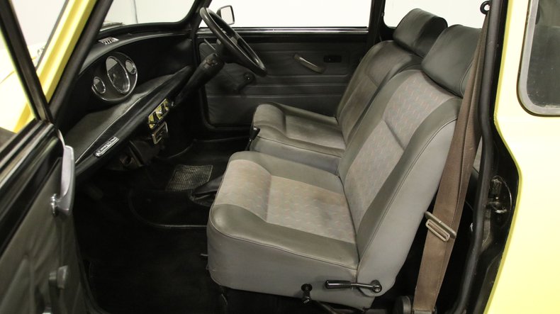 Mini-1970-Yellow-Gray-2