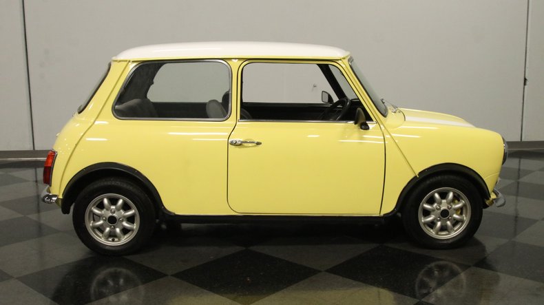 Mini-1970-Yellow-Gray-21