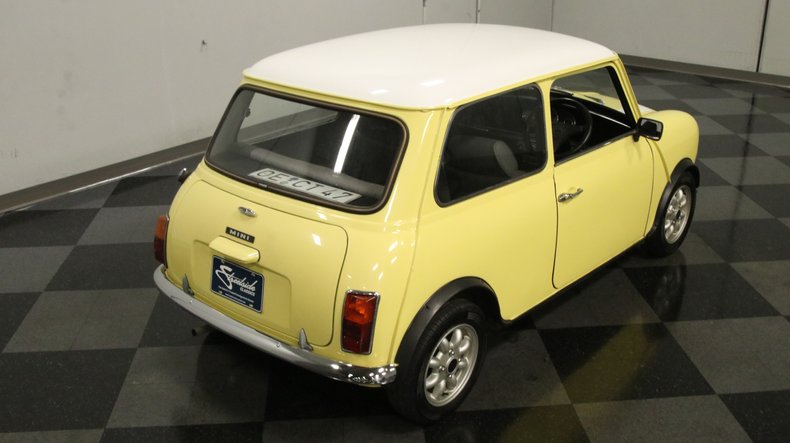 Mini-1970-Yellow-Gray-4