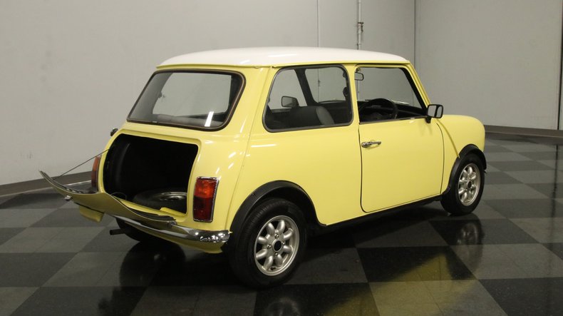 Mini-1970-Yellow-Gray-6