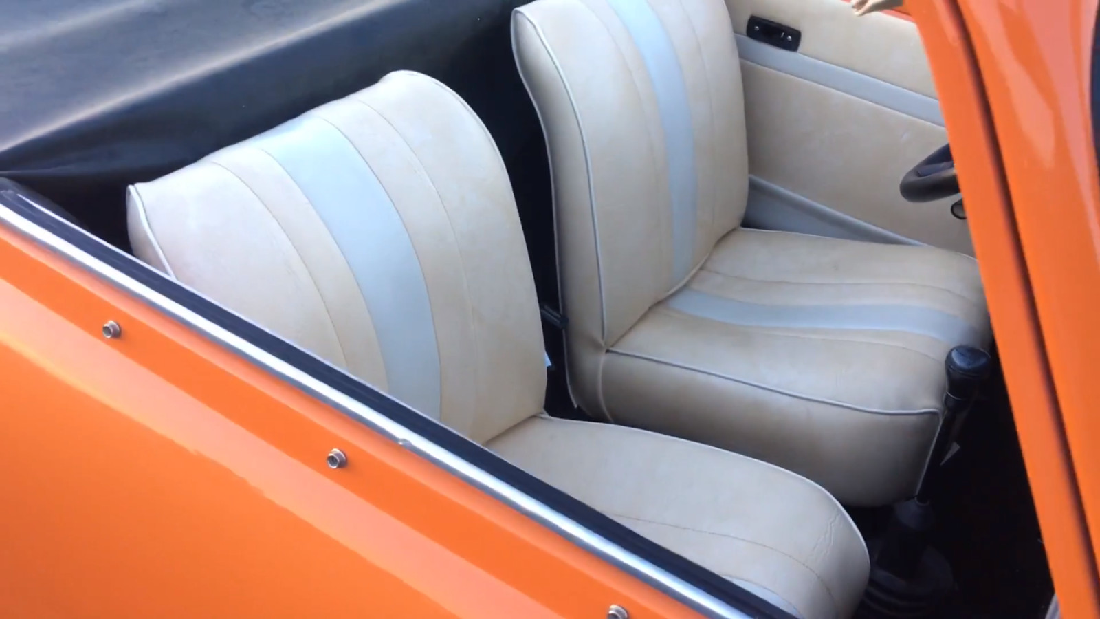 Mini-Classic-Mini-1976-Convertible-4