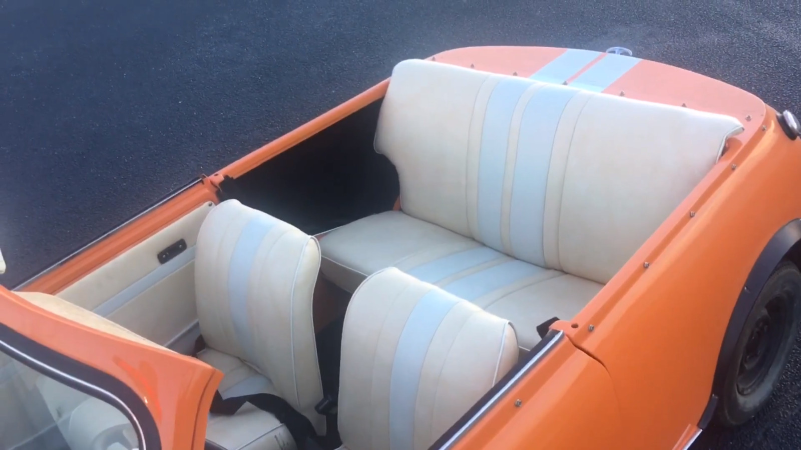 Mini-Classic-Mini-1976-Convertible-6