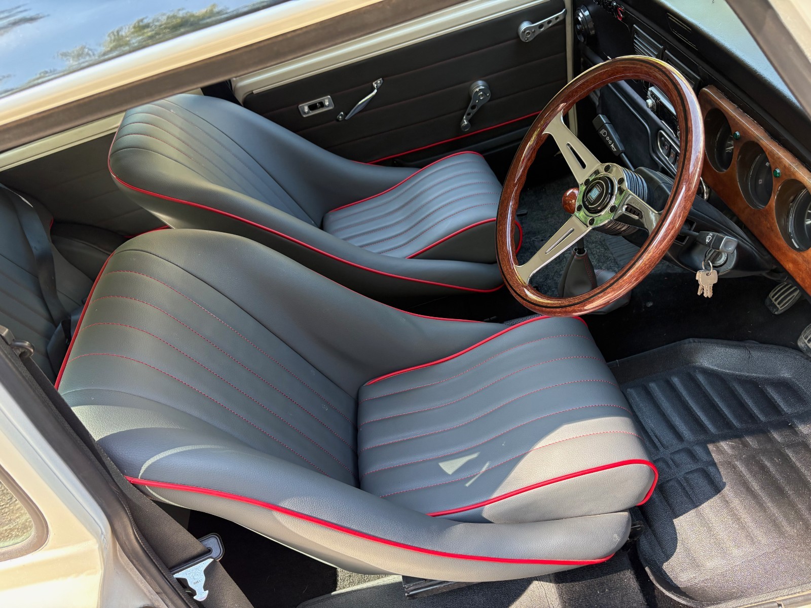 Mini-Classic-Mini-1995-Coupe-10
