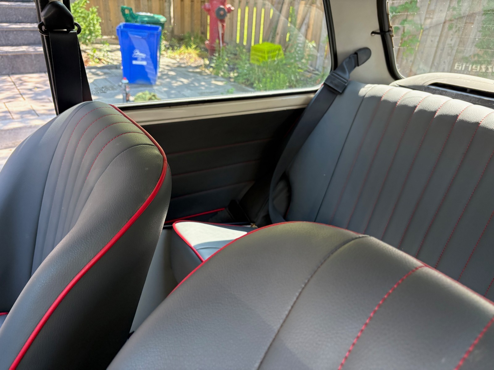 Mini-Classic-Mini-1995-Coupe-15
