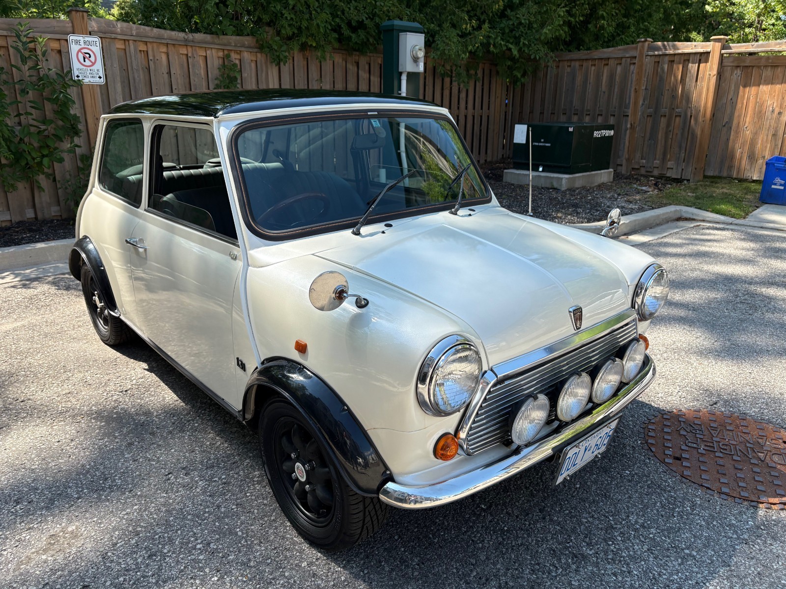 Mini-Classic-Mini-1995-Coupe-2