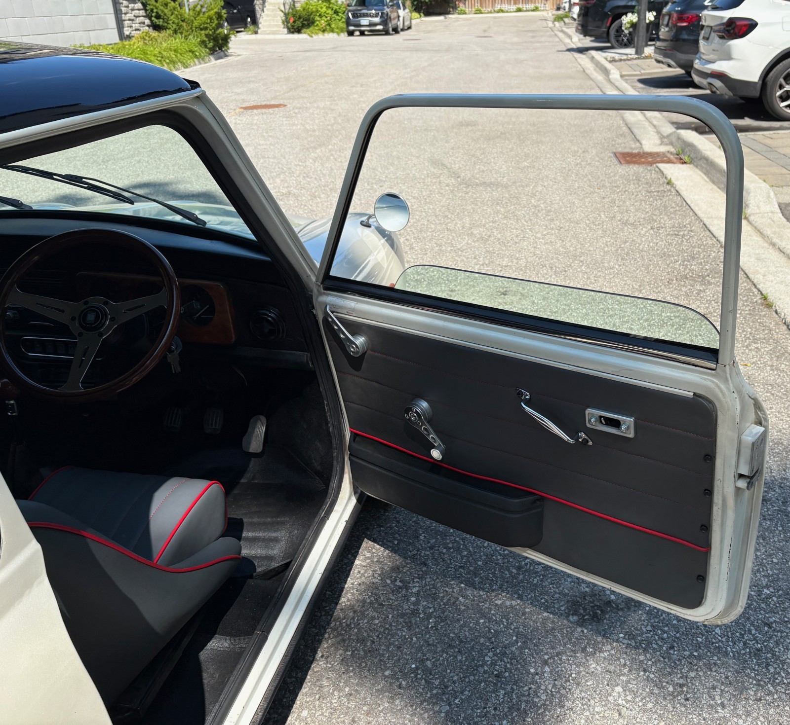 Mini-Classic-Mini-1995-Coupe-8