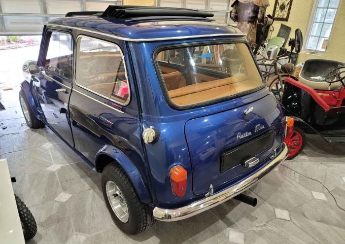 Mini-Cooper-1963-Blue-Brown-10