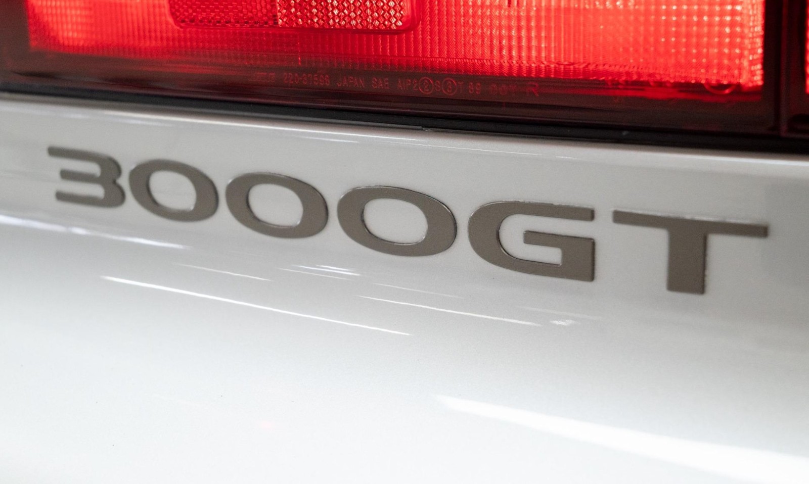 Mitsubishi-3000GT-1993-Hatchback-6