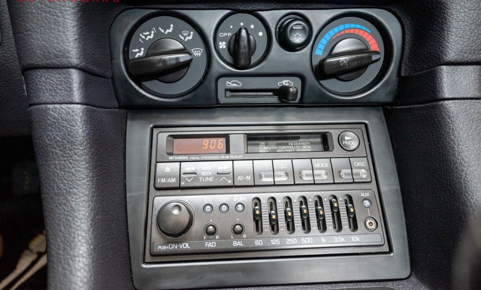 Mitsubishi-3000GT-1993-Hatchback-9
