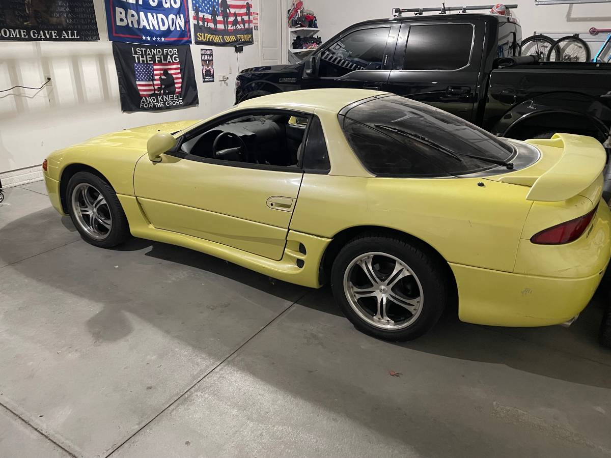 Mitsubishi-3000gt-1995-yellow-3