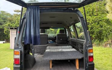 Mitsubishi-Delica-l300-diesel-1991-blue-10