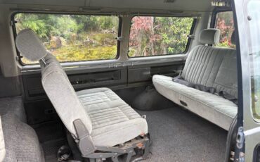 Mitsubishi-Delica-l300-diesel-1991-blue-4