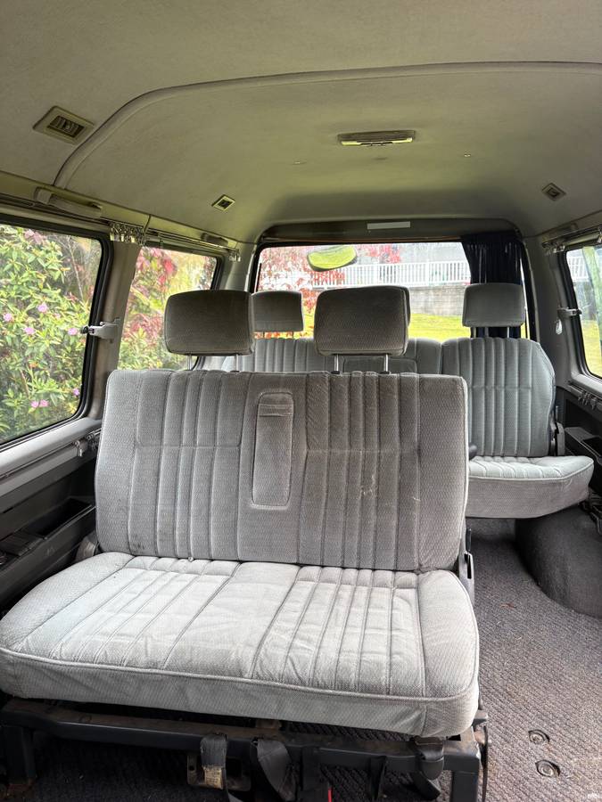 Mitsubishi-Delica-l300-diesel-1991-blue-5