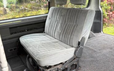 Mitsubishi-Delica-l300-diesel-1991-blue-6