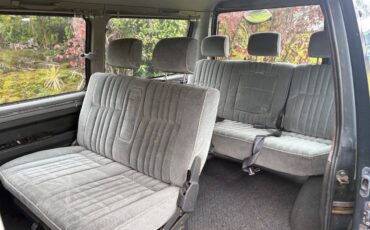 Mitsubishi-Delica-l300-diesel-1991-blue-7