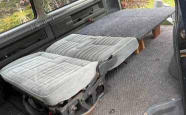 Mitsubishi-Delica-l300-diesel-1991-blue-8