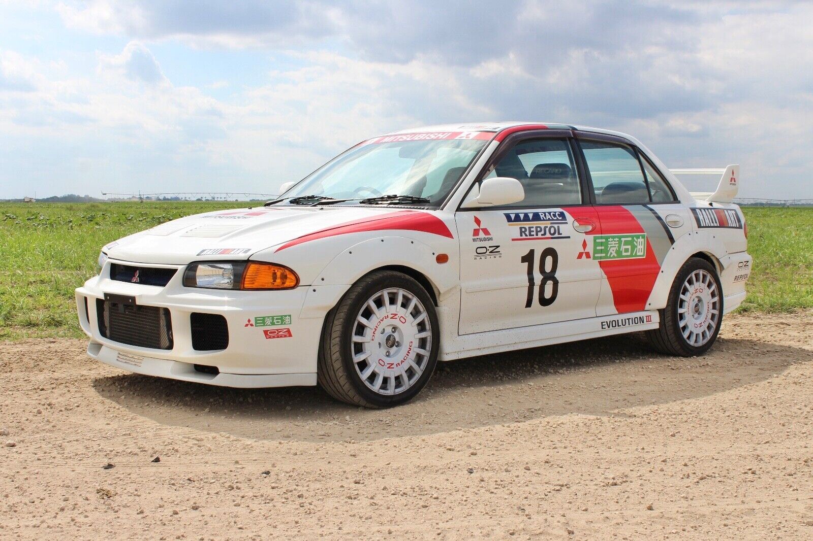 Mitsubishi-Lancer-1995-Sedan-12