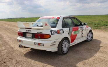 Mitsubishi-Lancer-1995-Sedan-14