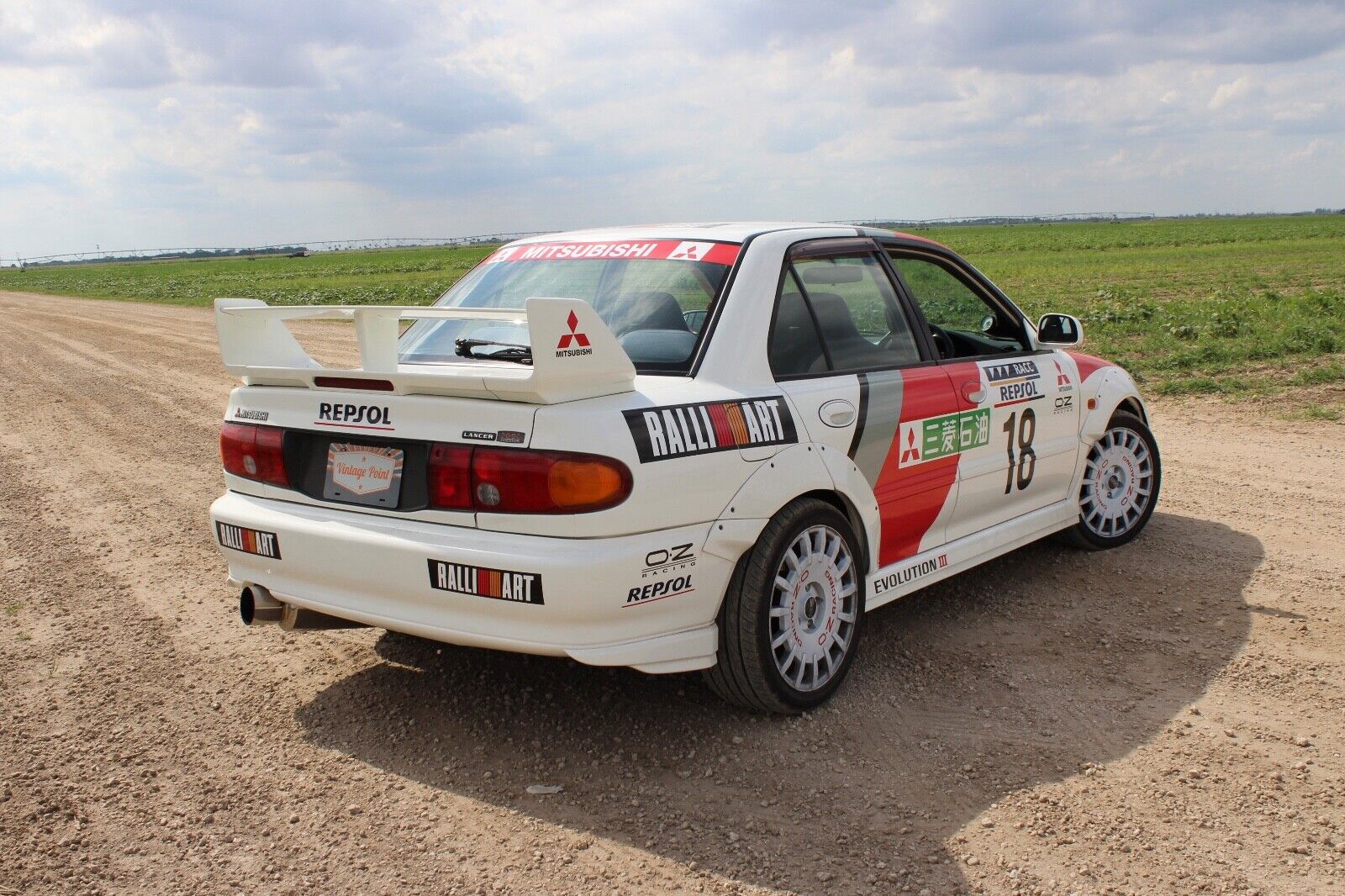 Mitsubishi-Lancer-1995-Sedan-14