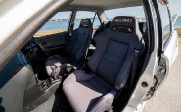 Mitsubishi-Lancer-1995-Sedan-26