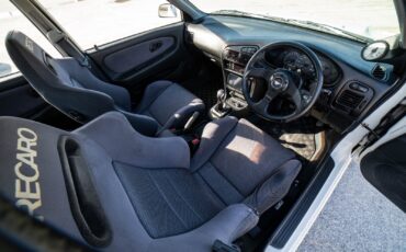 Mitsubishi-Lancer-1995-Sedan-27