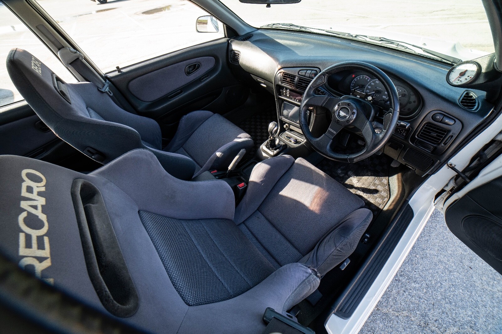 Mitsubishi-Lancer-1995-Sedan-27