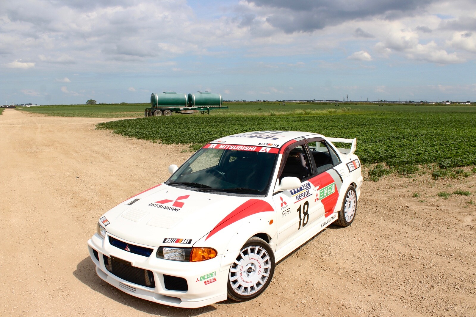 Mitsubishi-Lancer-1995-Sedan-4